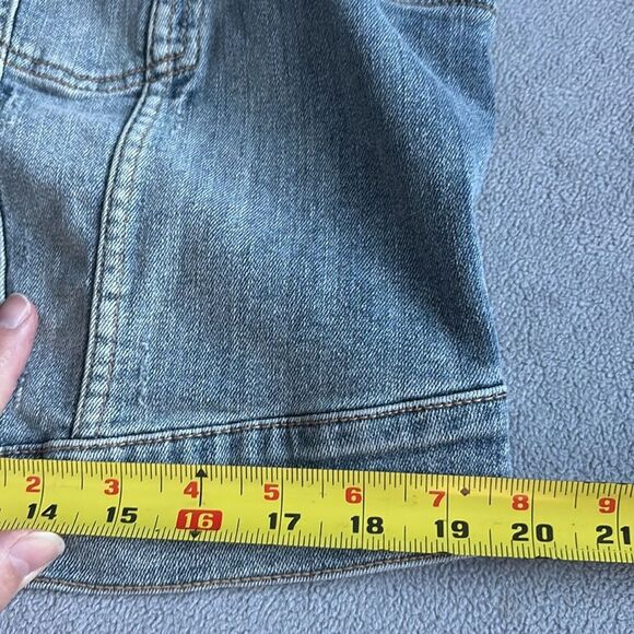 TORRID Jean Jacket Cropped No Collar Womens Size 2 2X  Light Wash Distressed NWT - Picture 10 of 16
